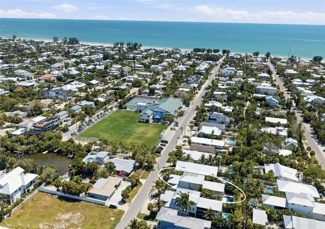 Photo 3 of Single family home for sale at 418 Magnolia Ave, Anna Maria, FL 34216 | MLS# A4699292 | Listing updated on 2026-09-27