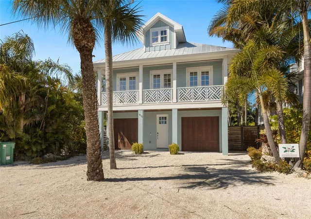 Photo 4 of Single family home for sale at 418 Magnolia Ave, Anna Maria, FL 34216 | MLS# A4699292 | Listing updated on 2026-09-27