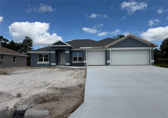 Photo 1 of Single family home for sale at 5 Tee View Rd, Rotonda West, FL 33947 | MLS# C7528144 | Listing updated on 2026-10-11