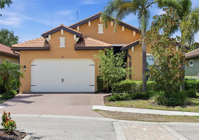 Homes for sale in Nokomis, FL | 223 Maraviya Blvd, Nokomis, FL 34275 | MLS# A4699293