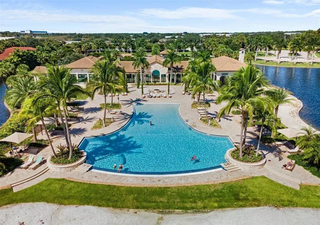 Homes for sale in Nokomis, FL | 223 Maraviya Blvd, Nokomis, FL 34275 | MLS# A4699293