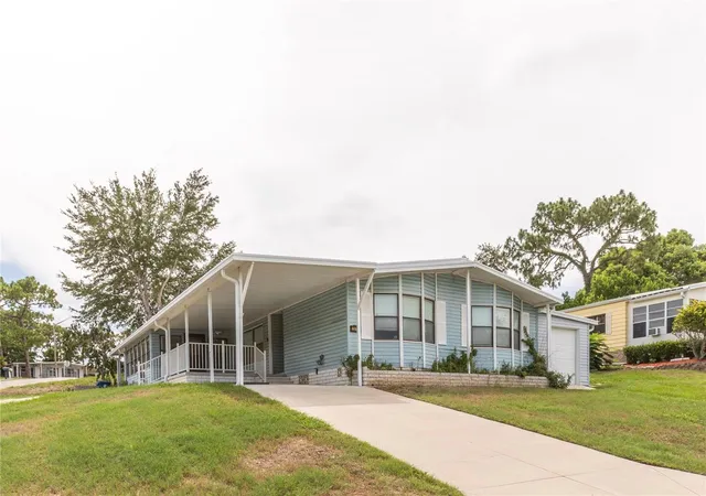 Photo 3 of Manufactured home for sale at 7379 Del Rio Ave, Brooksville, FL 34613 | MLS# W7887424 | Listing updated on 2026-07-11