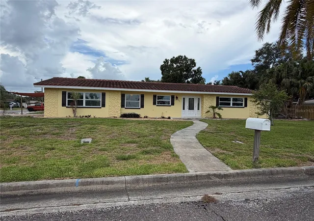 1st image of 623 Palm Blvd, Dunedin, FL 34698 | MLS# A4699298