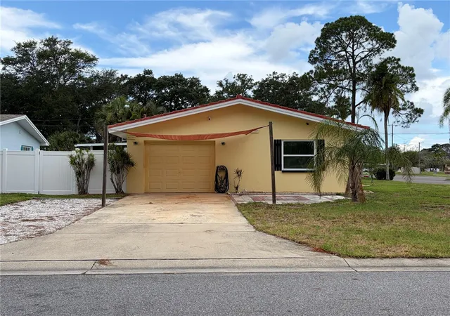 3rd image of 623 Palm Blvd, Dunedin, FL 34698 | MLS# A4699298
