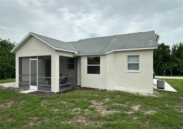 5th image of 11074 Carnegie Ave, Englewood, FL 34224 | MLS# A4699299