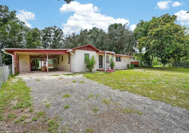 Photo 5 of Single family home for sale at 131 Dunn Ave, San Mateo, FL 32187 | MLS# FC319802 | Listing updated on 2026-09-02