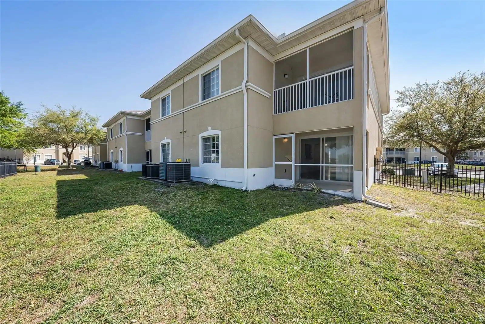 Listing Photo 24 - Condo for sale in 6011 Skydale Wy located at 6011 Skydale Wy, RIVERVIEW, FL 33578 - Unit #101
