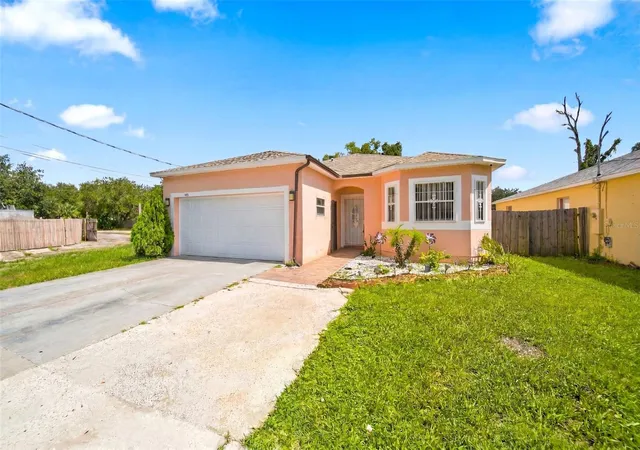 Photo 1 of Single family home for sale at 4404 America St, Orlando, FL 32811 | MLS# O6423082 | Listing updated on 2026-10-04