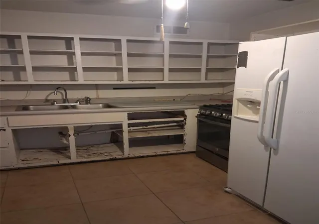 9th image of 208 Melody Ln, Largo, FL 33771 | MLS# TB8526740