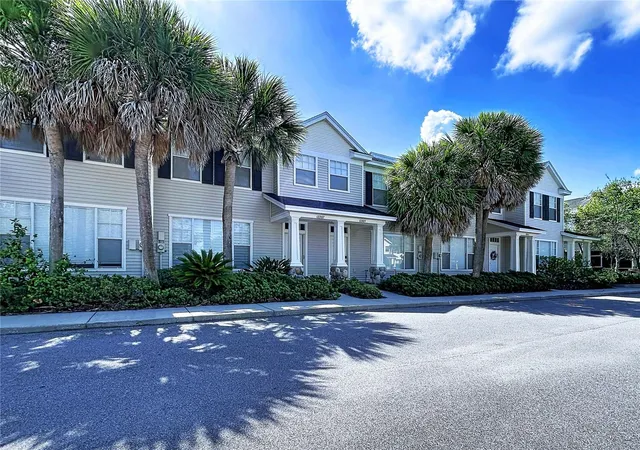 Photo 3 of Townhouse for sale at 12207 Country White Cir, Tampa, FL 33635 | MLS# TB8526744 | Listing updated on 2026-07-23