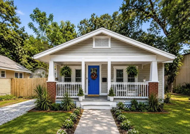 Photo 2 of Single family home for sale at 806 E Hamilton Ave, Tampa, FL 33604 | MLS# TB8526745 | Listing updated on 2026-09-21
