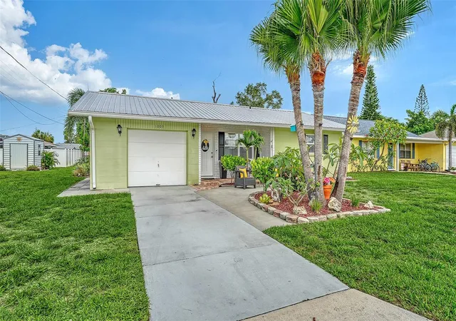 Homes for sale in Palmetto, FL | 1003 21st Ave W, Palmetto, FL 34221 | MLS# A4699305