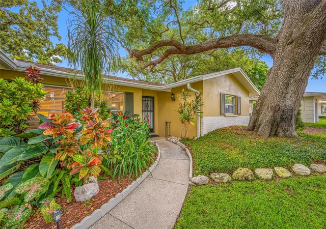 2nd image of 2036 Forest Dr, Clearwater, FL 33763 | MLS# TB8526746