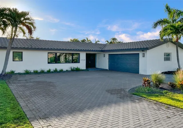 34th image of 12125 5th St E, Treasure Island, FL 33706 | MLS# TB8526748