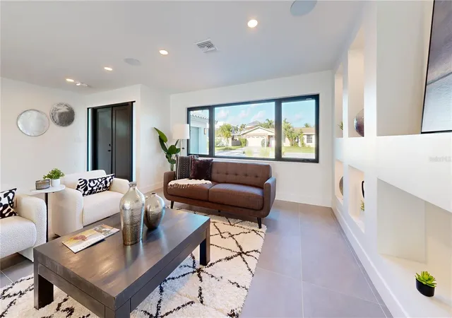 5th image of 12125 5Th St E, Treasure Island, FL 33706 | MLS# TB8526748