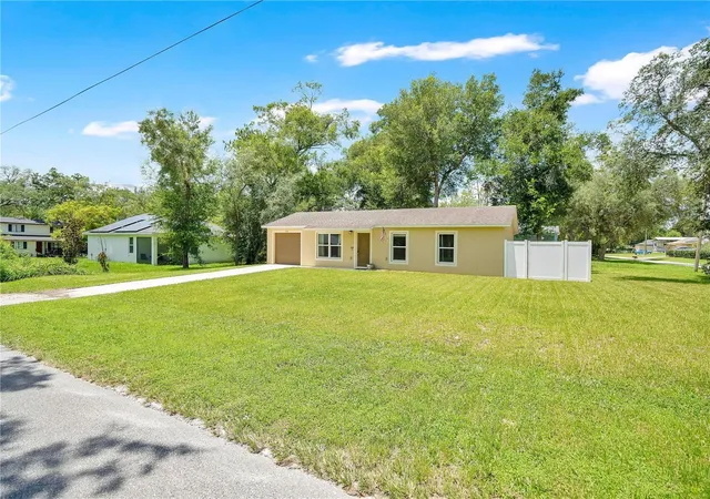 3rd image of 1345 Grand Ave, Orange City, FL 32763 | MLS# O6423087