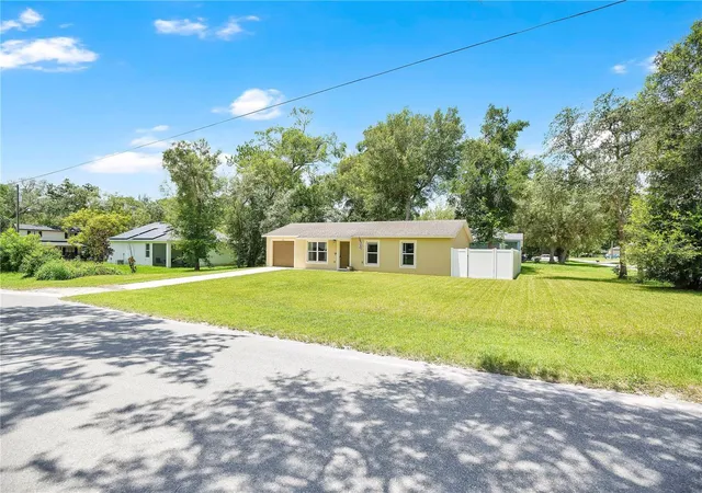4th image of 1345 Grand Ave, Orange City, FL 32763 | MLS# O6423087