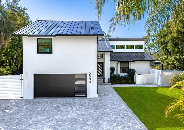 1st image of 2500 Monterey St, Sarasota, FL 34231 | MLS# A4699306