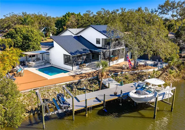 3rd image of 2500 Monterey St, Sarasota, FL 34231 | MLS# A4699306
