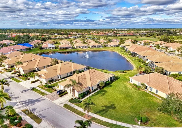 5th image of 4980 Whispering Oaks Dr, North Port, FL 34287 | MLS# N6144957