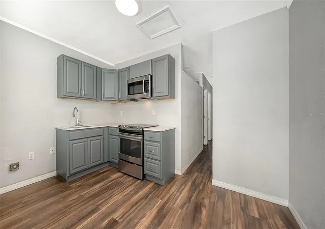 4th image of 1004 27Th Ave W, Bradenton, FL 34205 | MLS# A4699307