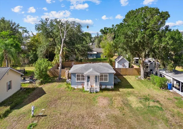 2nd image of 204 6th Ave Nw, Ruskin, FL 33570 | MLS# TB8526762