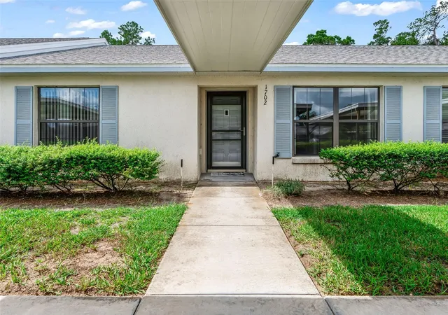 Photo 3 of Single family home for sale at 1701 Se 24th Road #1702, Ocala, FL 34471 | MLS# OM728062 | Listing updated on 2026-09-18