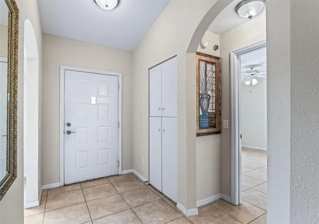Photo 4 of House for sale at 1701 SE 24th Road #1702, Ocala, FL 34471 | MLS# OM728062 | Listing updated on 2026-09-18