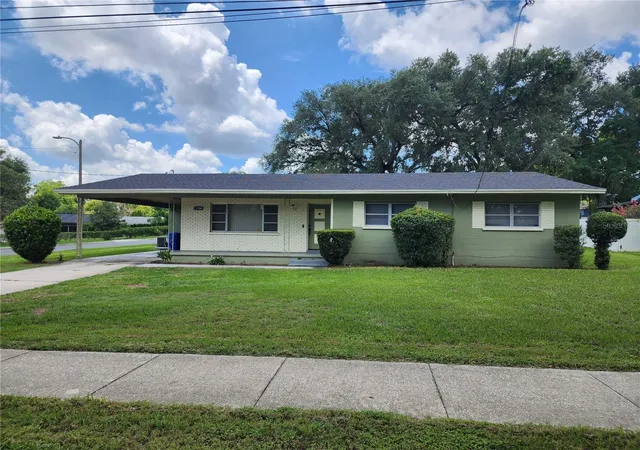 Photo 3 of Sale Pending at 1104 W 14th Street, Lakeland, FL 33805 | MLS# TB8526795 | Listing updated on 2026-09-26