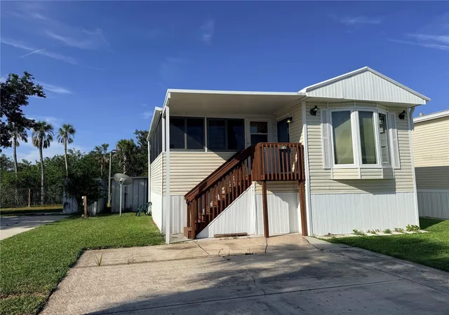 2nd image of 2215 73rd St E #275, Palmetto, FL 34221 | MLS# D6148011