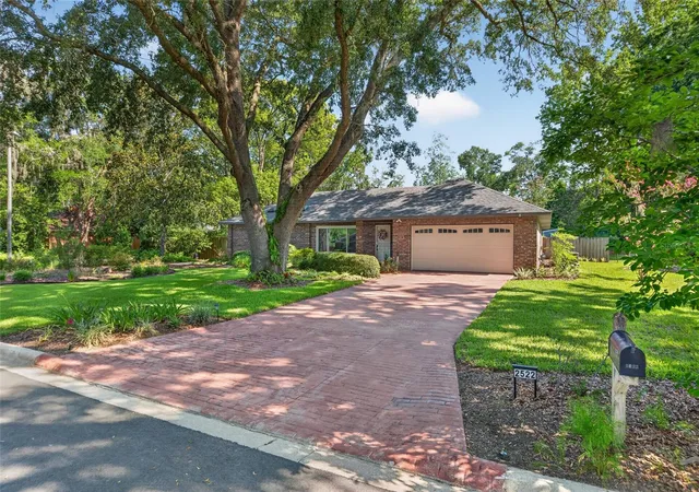 Homes for sale in Gainesville, FL | 2522 Nw 27th Pl, Gainesville, FL 32605 | MLS# GC541778