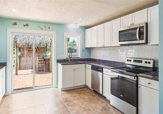 Photo 3 of Single family home for sale at 6814 Driftwood Dr, Hudson, FL 34667 | MLS# GC541779 | Listing updated on 2026-08-18