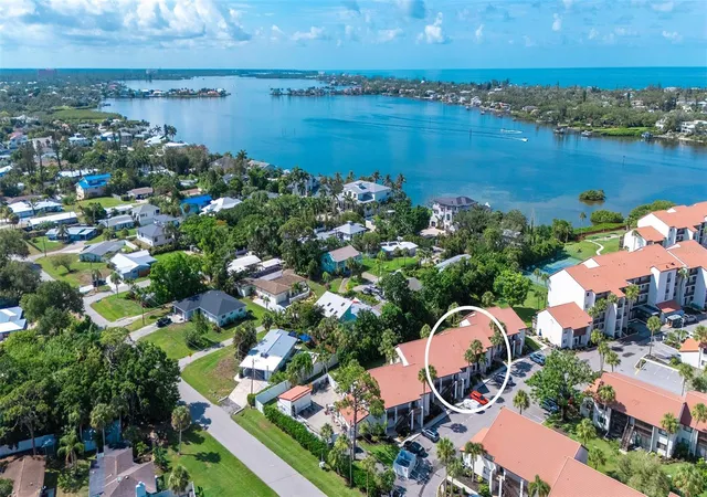 Photo 3 of Townhouse for sale at 1646 Stickney Point Rd #101, Sarasota, FL 34231 | MLS# A4699325 | Listing updated on 2026-09-15