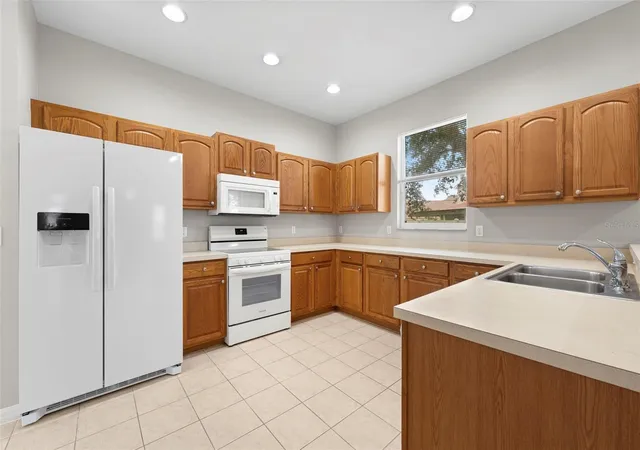 Photo 2 of Sale Pending at 10215 Cypress Knee Cir, Orlando, FL 32825 | MLS# O6423152 | Listing updated on 2026-10-20