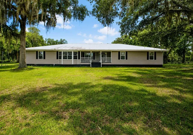 Homes for sale in Cross City, FL | 128 Ne 326th Ave, Cross City, FL 32628 | MLS# GC541780