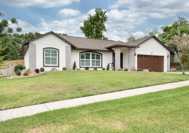 Photo 3 of Single family home for sale at 831 Forestwood Dr, Minneola, FL 34715 | MLS# G5114771 | Listing updated on 2026-08-12