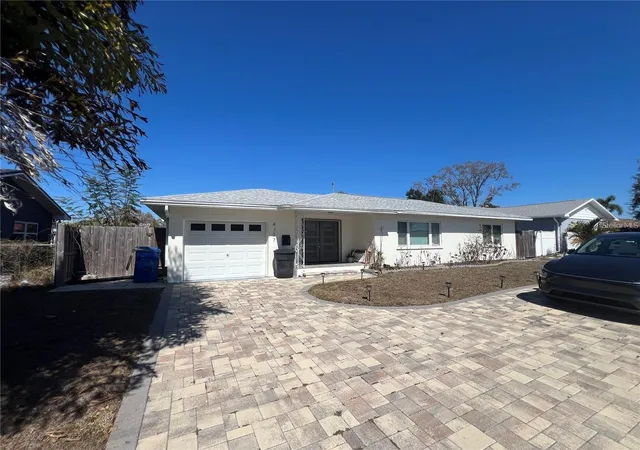 Photo 1 of Single family home for sale at 4127 28th Avenue N, St Petersburg, FL 33713 | MLS# TB8526849 | Listing updated on 2026-09-03