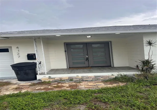 Photo 3 of Single family home for sale at 4127 28th Avenue N, St Petersburg, FL 33713 | MLS# TB8526849 | Listing updated on 2026-09-03
