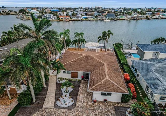 2nd image of 16353 Redington Dr, Redington Beach, FL 33708 | MLS# TB8526850
