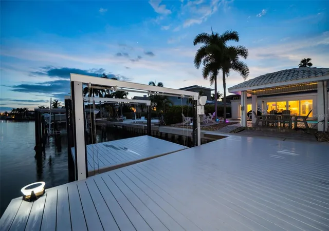 100th image of 16353 Redington Dr, Redington Beach, FL 33708 | MLS# TB8526850