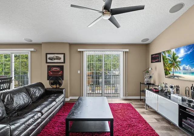Photo 3 of Townhouse for sale at 6774 Breezy Palm Dr, Riverview, FL 33578 | MLS# TB8526854 | Listing updated on 2026-10-06