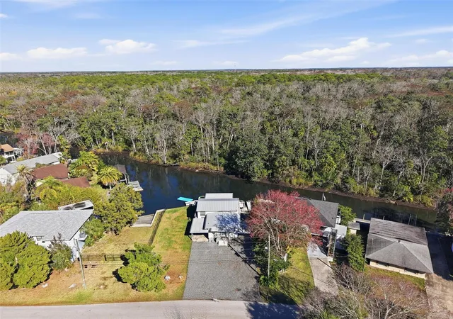 3rd image of 7266 Tropical Dr, Weeki Wachee, FL 34607 | MLS# TB8526856