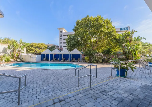 image of 470 3Rd St S, Saint Petersburg, FL 33701