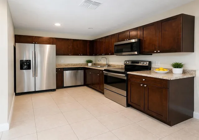3rd image of 642 Heraldo Ct, Kissimmee, FL 34758 | MLS# O6423198