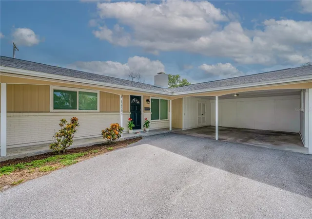 Photo 2 of Single family home for sale at 10509 Orange Grv Dr, Tampa, FL 33618 | MLS# TB8526912 | Listing updated on 2026-09-28