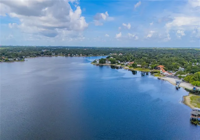Homes for sale in Tampa, FL | 10509 Orange Grove Dr, Tampa, FL 33618 | MLS# TB8526912