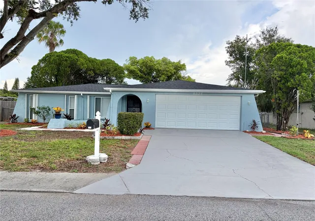 Photo 1 of Single family home for sale at 8938 Cochise Ln, Port Richey, FL 34668 | MLS# W7887443 | Listing updated on 2026-09-02