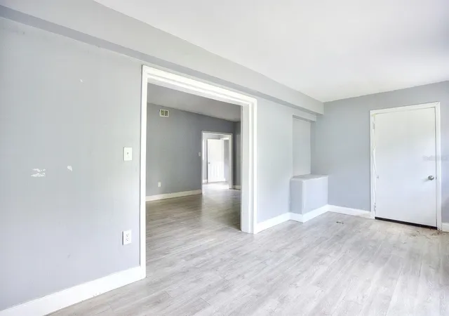 Photo 4 of Single family home for sale at 3009 Marathon Ave, Orlando, FL 32805 | MLS# O6423213 | Listing updated on 2026-07-14
