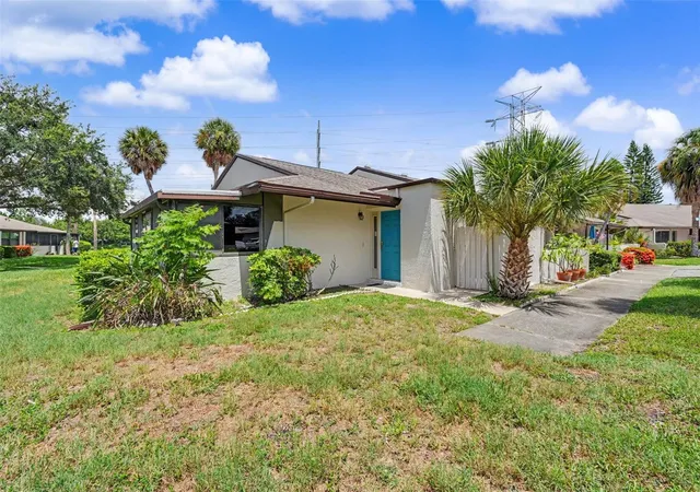 Homes for sale in Largo, FL | 1502 16th Cir Se, Largo, FL 33771 | MLS# TB8526928