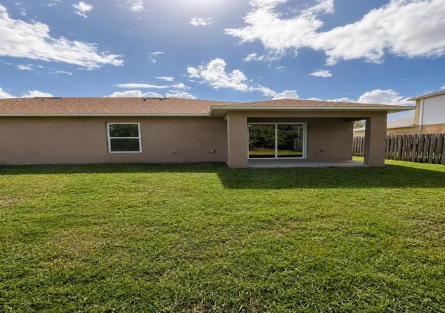 11th image of 1002 Mayfair Pl, Kissimmee, FL 34758 | MLS# O6423219